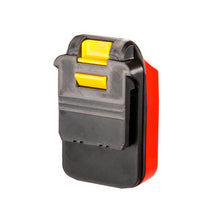 Lade das Bild in den Galerie-Viewer, Black and Decker 20V auf Chicago Electric 18V Batterieadapter
