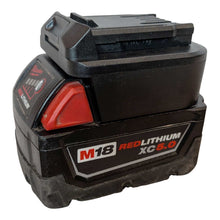 Lade das Bild in den Galerie-Viewer, Milwaukee 18V auf CAT 18V Batterieadapter
